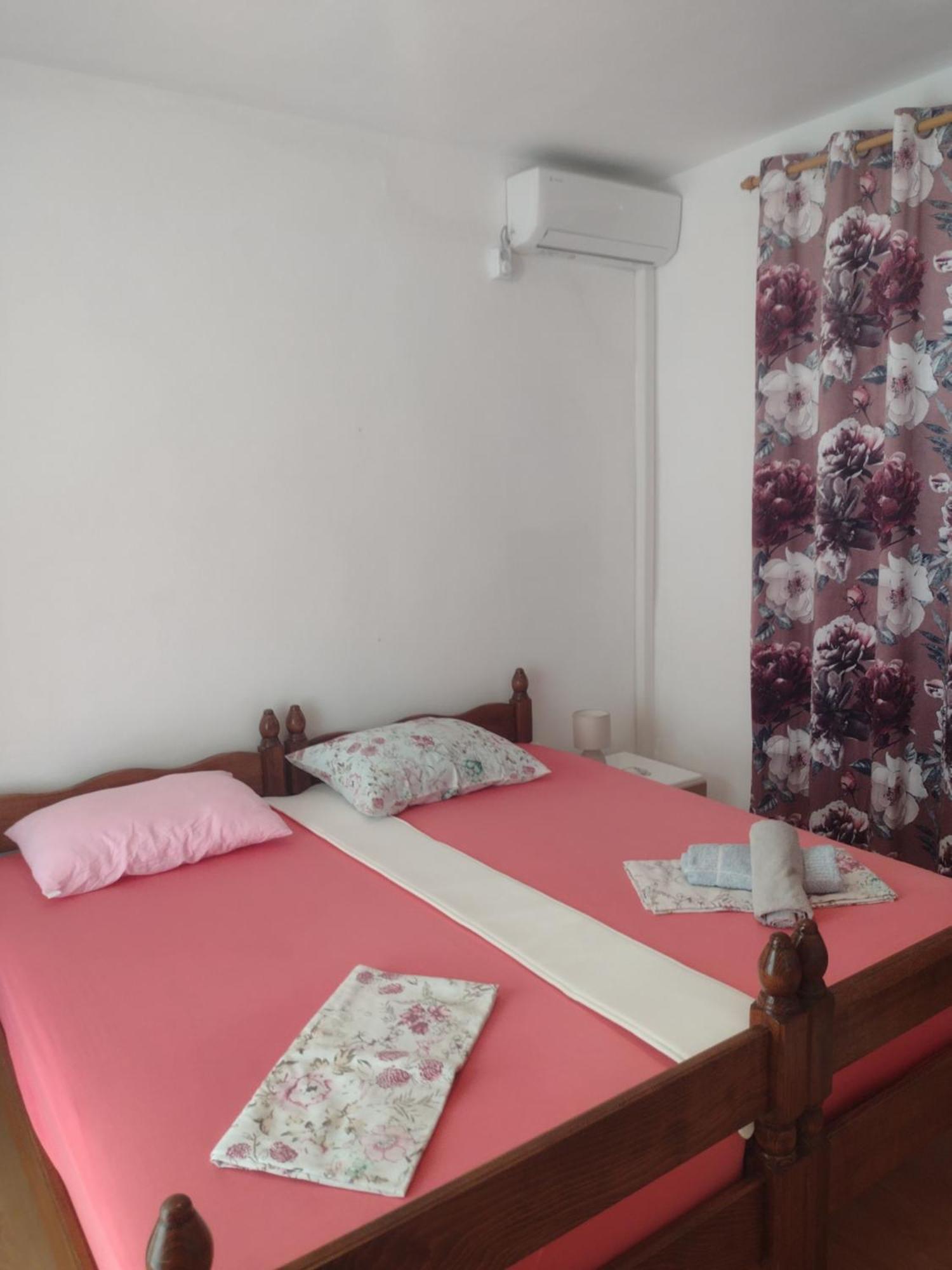 Apartmani Alen Dinjiska Exterior photo